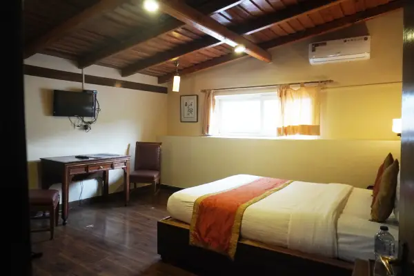 Swiss Cottage Room