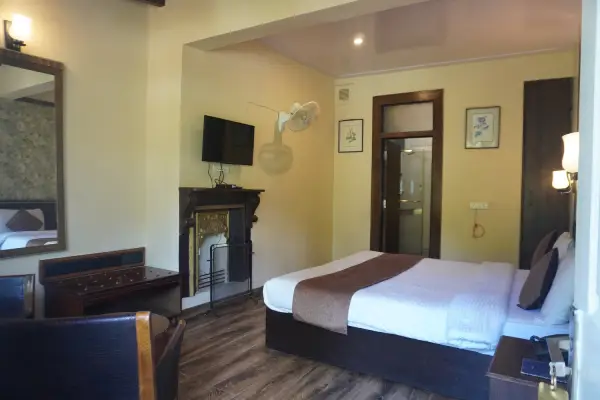 Swiss Cottage Room